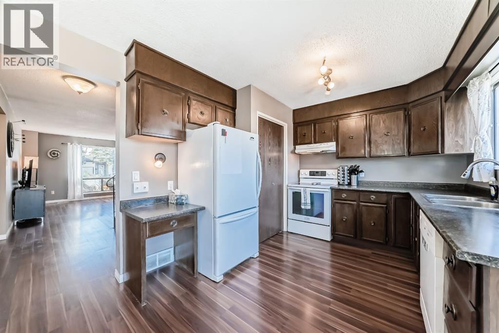 144 Silvergrove Road Nw, Calgary, Alberta  T3B 4K1 - Photo 10 - A2287531