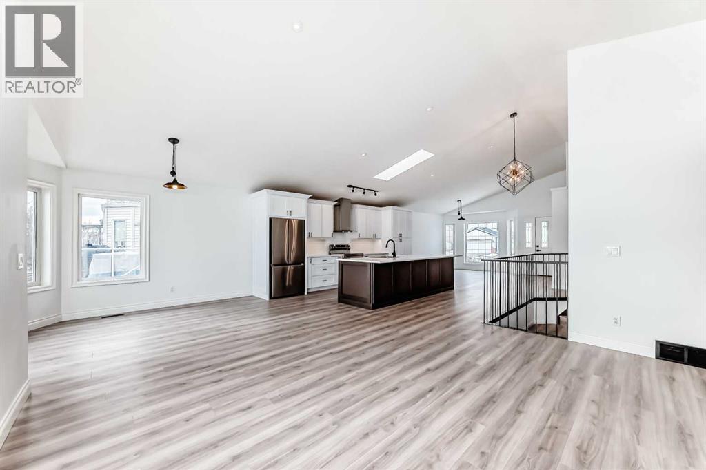 228 Woodside Crescent Nw, Airdrie, Alberta  T4B 2G8 - Photo 17 - A2298688