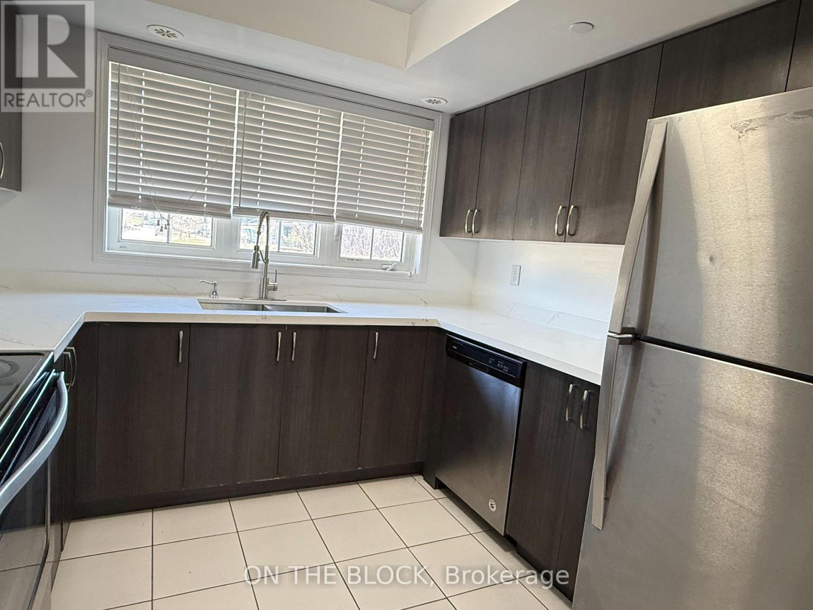 2530 Rosedrop Path, Oshawa, Ontario  L1L 0L1 - Photo 13 - E12958160