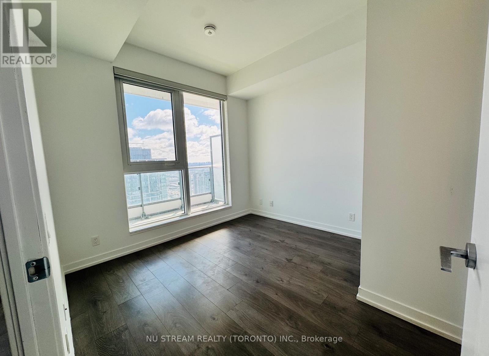 5805 - 950 Portage Parkway, Vaughan, Ontario  L0A 0B0 - Photo 10 - N12961936