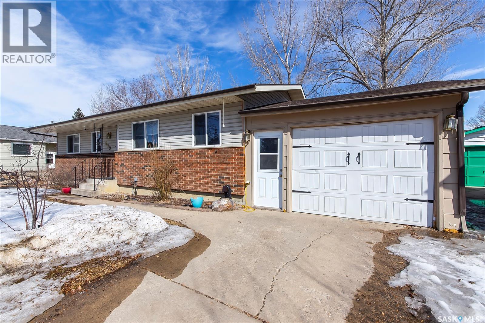 639 Redberry Road, Saskatoon, Saskatchewan  S7K 4S4 - Photo 3 - SK032620