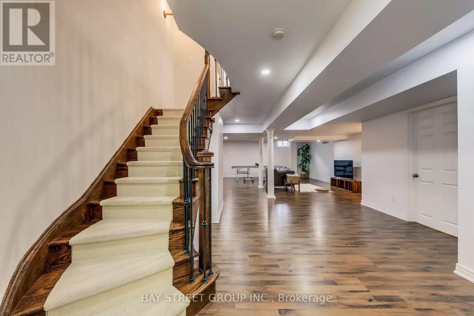 1087 Kestell Boulevard, Oakville, Ontario  L6H 7M5 - Photo 40 - W12921266