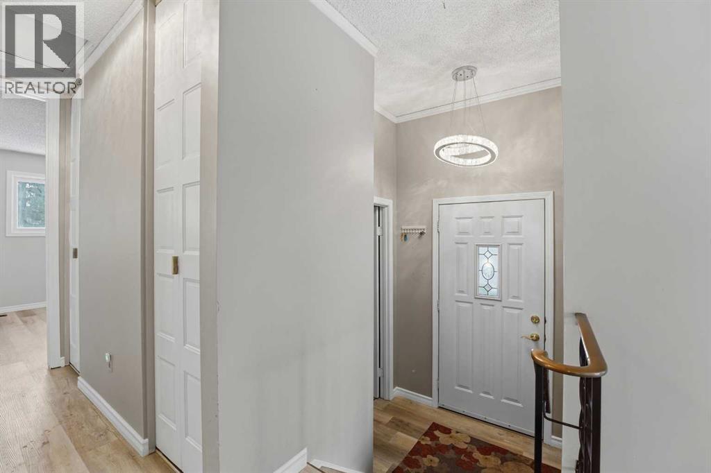 1, 96 Holmes Street, Red Deer, Alberta  T4P 6G6 - Photo 5 - A2288471