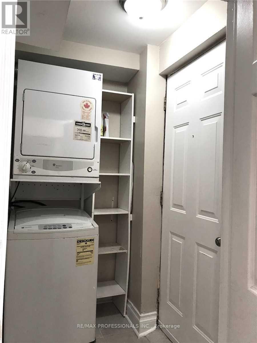 110 Springview Drive, Brampton, Ontario  L6X 4L1 - Photo 24 - W12987876