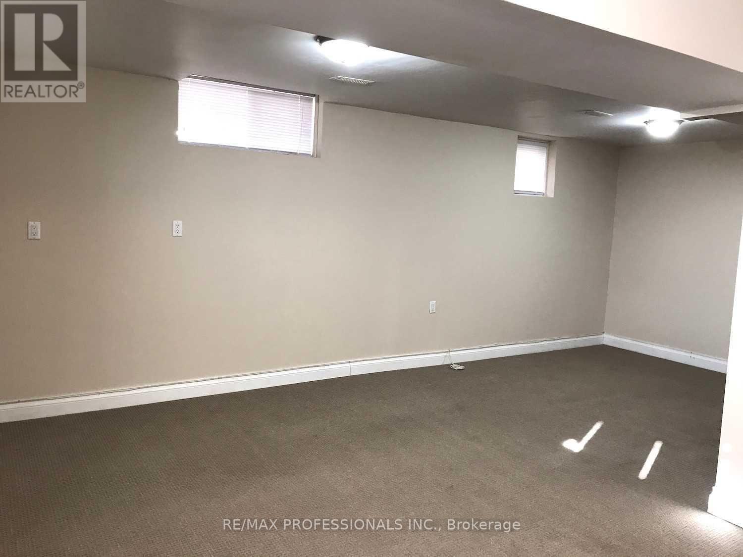 110 Springview Drive, Brampton, Ontario  L6X 4L1 - Photo 31 - W12987876