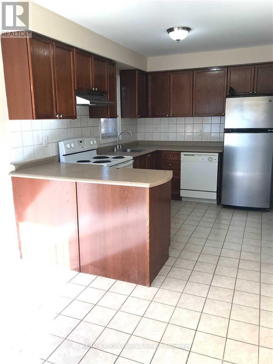 110 Springview Drive, Brampton, Ontario  L6X 4L1 - Photo 6 - W12987876