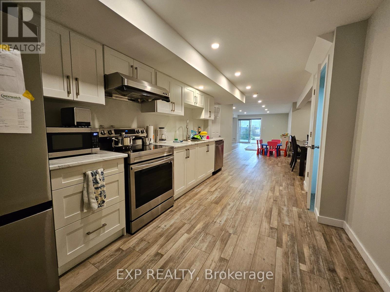 Lower - 916 Dunnigan Court, Kitchener, Ontario  N2B 0A8 - Photo 12 - X12987872