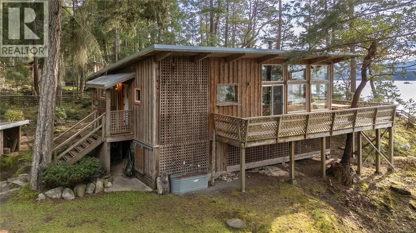 811 Canso Rd, Gabriola Island, British Columbia