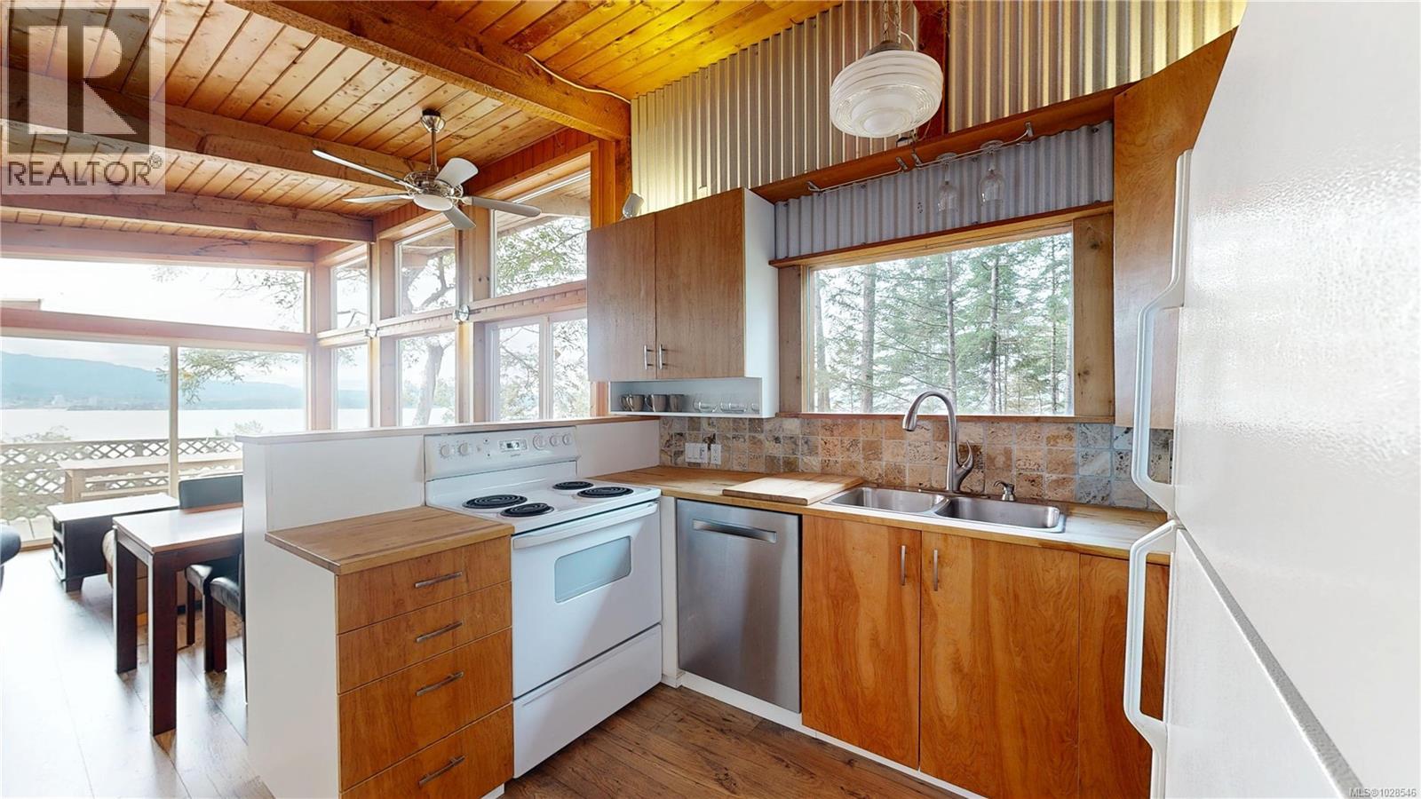 811 Canso Rd, Gabriola Island, British Columbia  V0R 1X2 - Photo 9 - 1028546