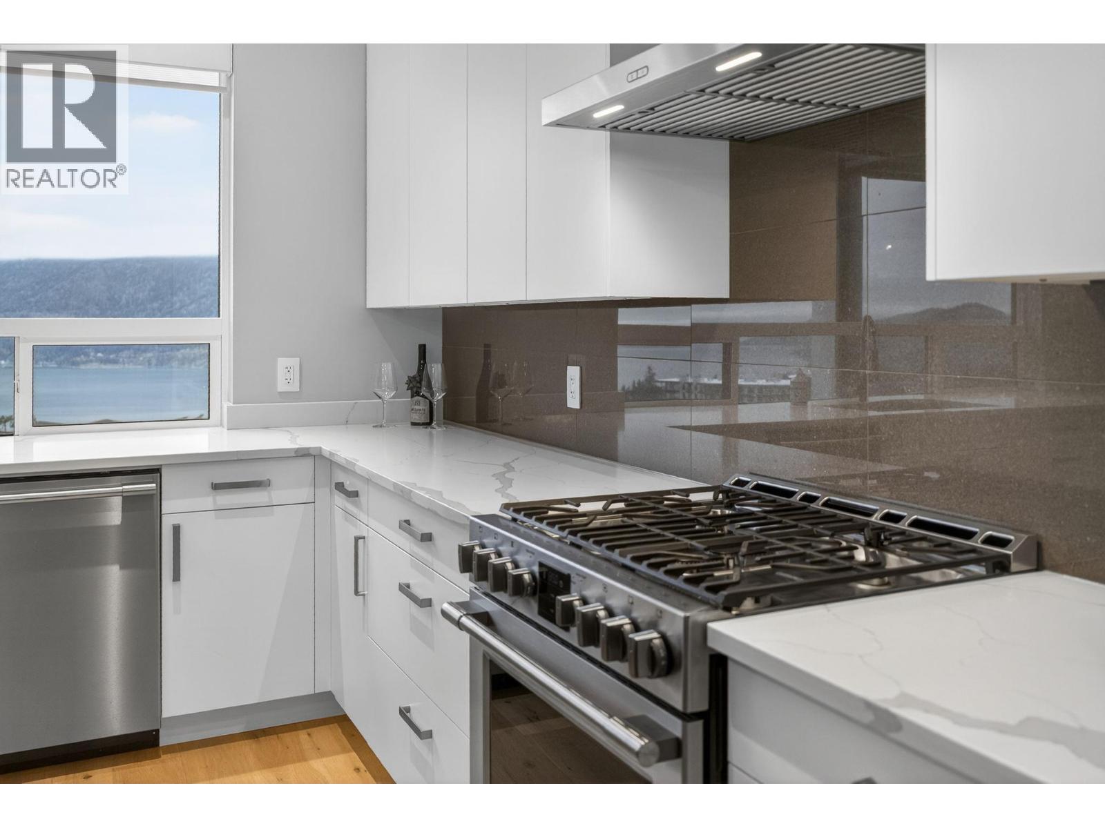 9882 Beacon Hill Drive, Lake Country, British Columbia  V4V 0A9 - Photo 14 - 10374925