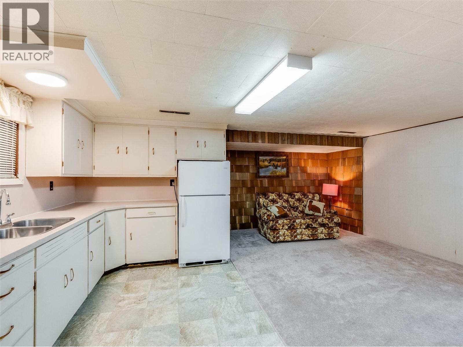 101 10th Avenue, Castlegar, British Columbia  V1N 1J9 - Photo 37 - 10377065