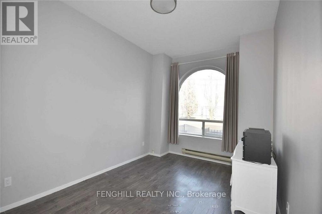 Main - 678 Bathurst Street, Toronto, Ontario  M5S 2R3 - Photo 11 - C12987886