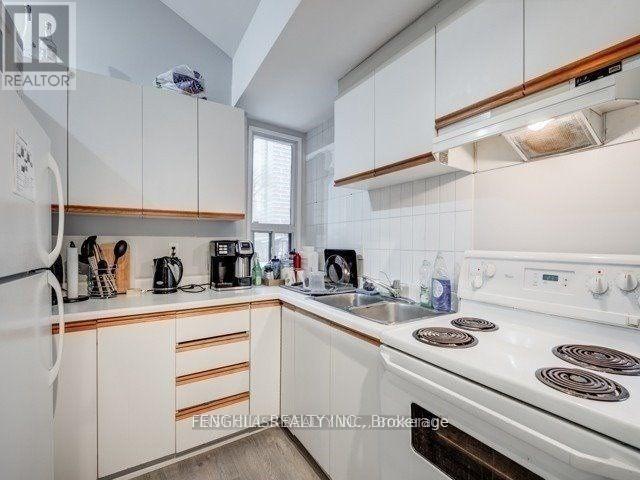 Unit 3 - 125 Maitland Street, Toronto, Ontario M4Y 1E5 - Photo 8 - C12987896