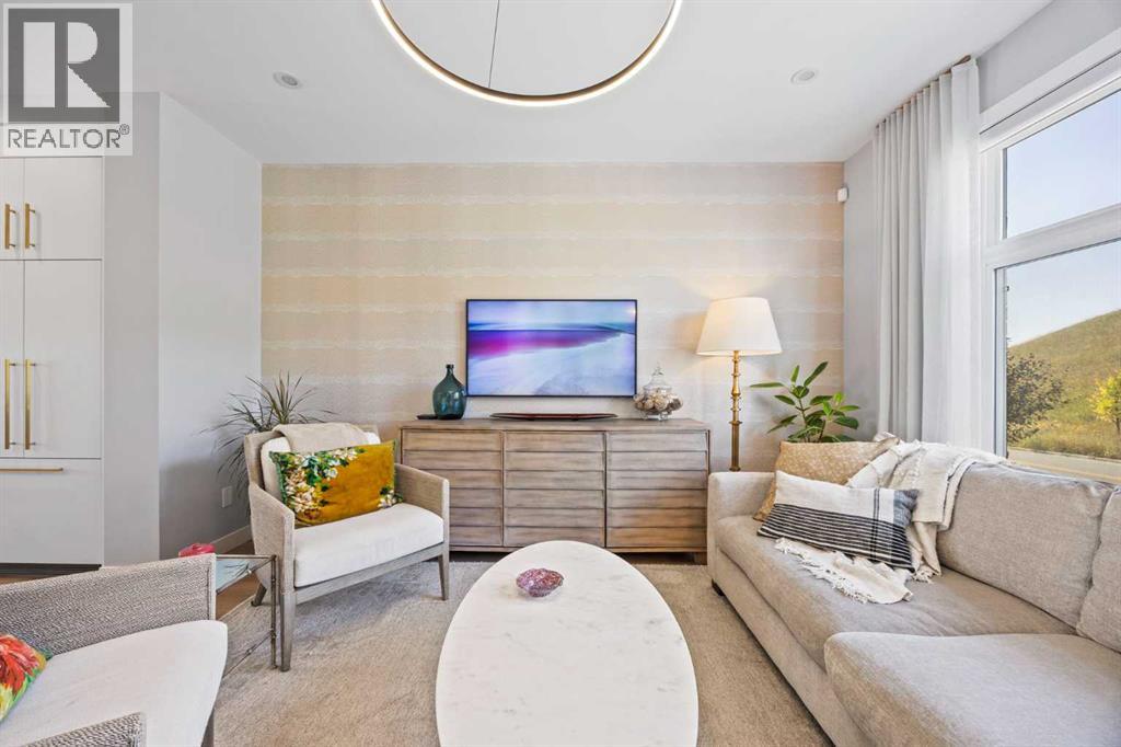 3044 85 Street SW, Calgary, Alberta  T3H 6C7 - Photo 6 - A2280529