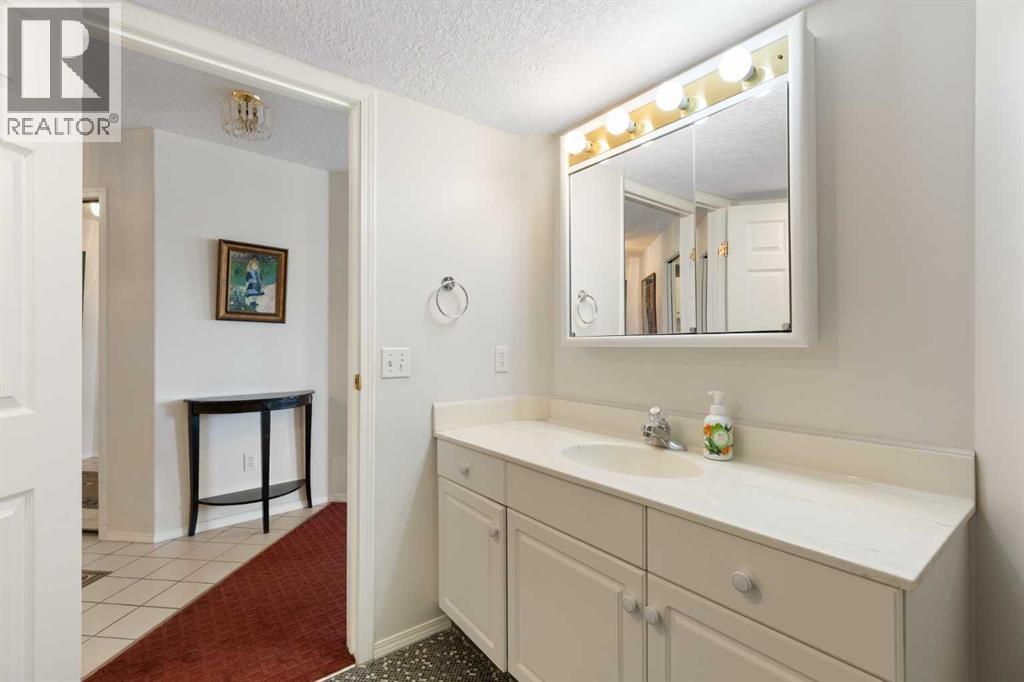 314, 7239 Sierra Morena Boulevard Sw, Calgary, Alberta  T3H 3L7 - Photo 32 - A2299016