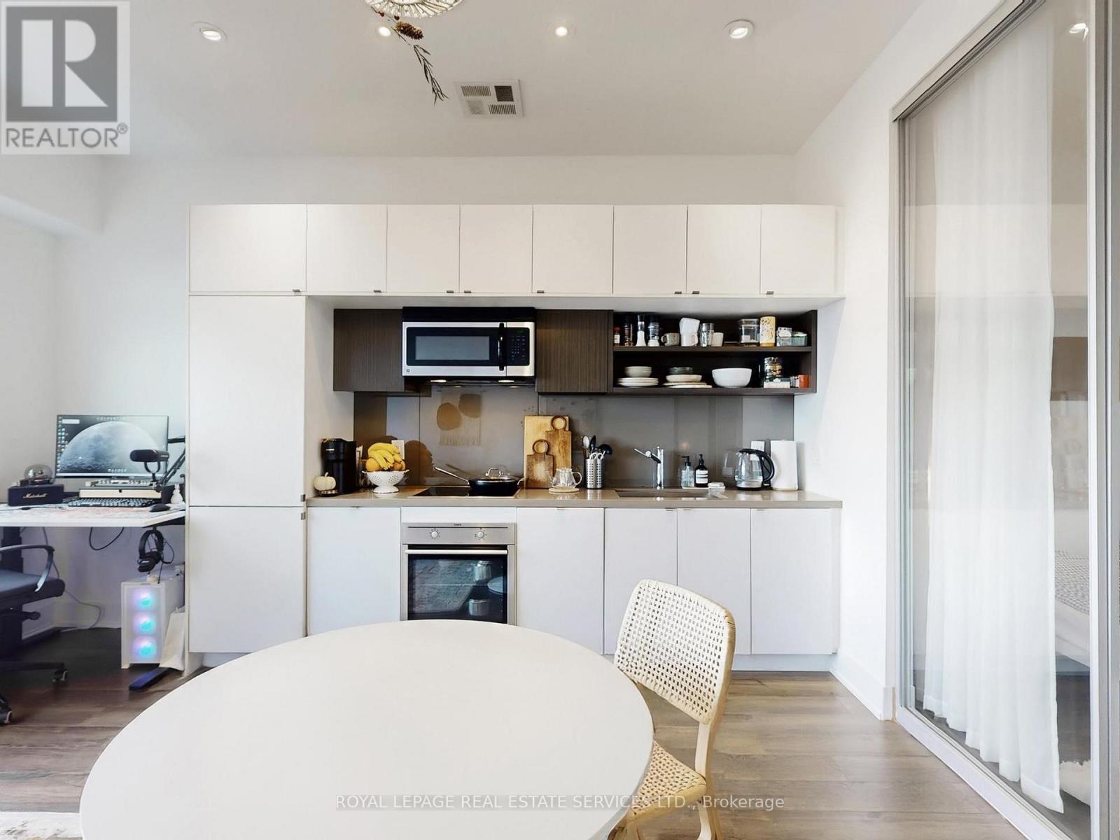 1623 - 111 St. Clair Avenue W, Toronto, Ontario  M5R 3J8 - Photo 16 - C12987542