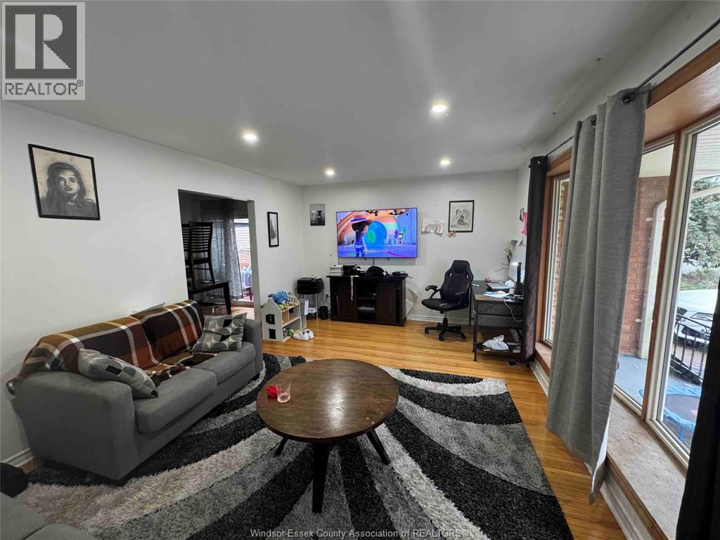 2650 Rivard Avenue, Windsor, Ontario  N8T 2H5 - Photo 2 - 25028547