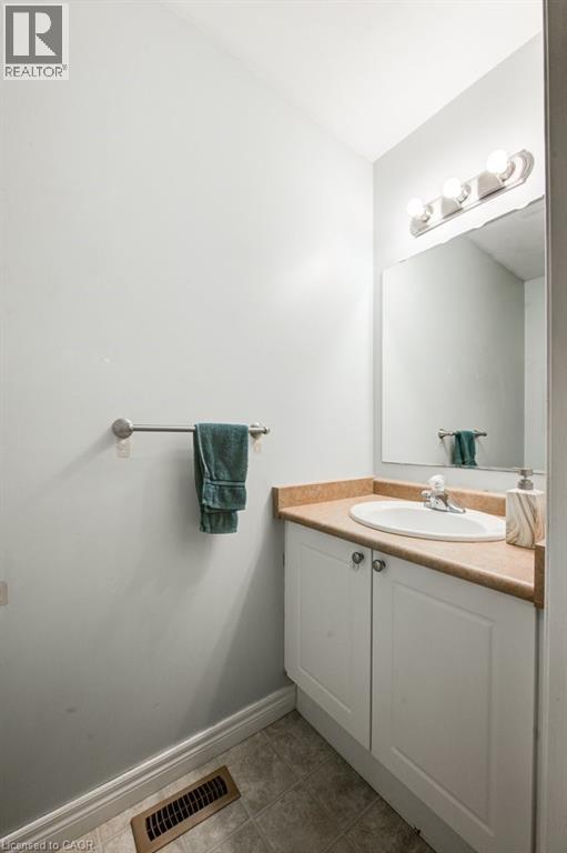 711 Southwood Way, Woodstock, Ontario  N4V 1H5 - Photo 6 - 40801044