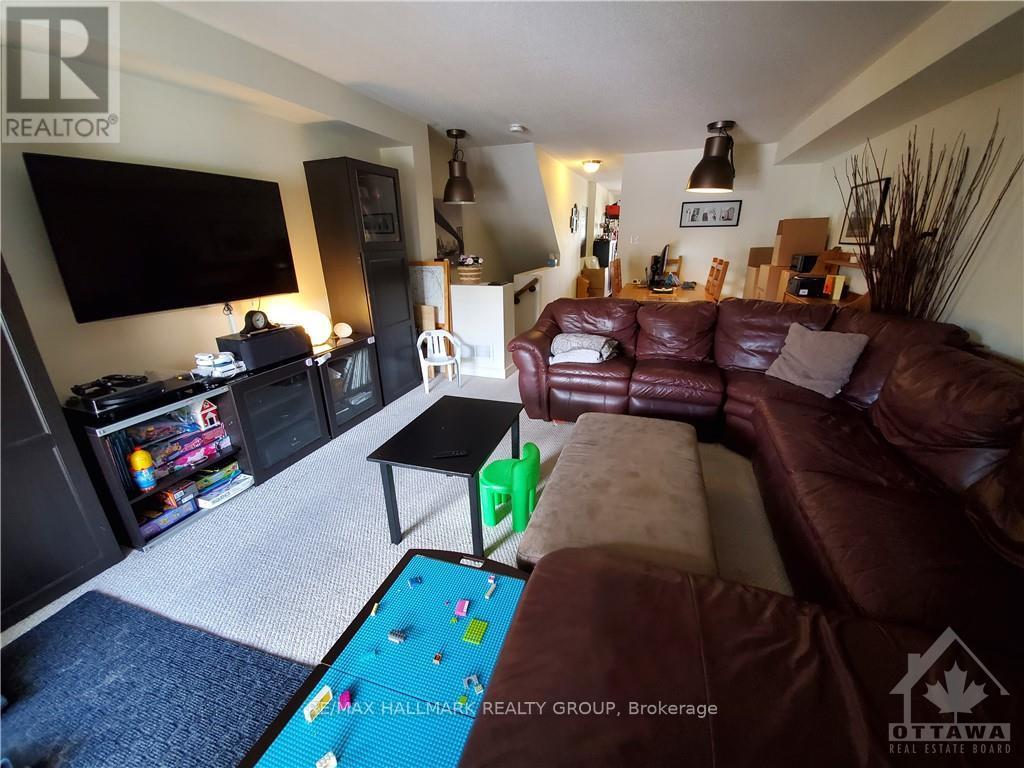 114 Paseo Private, Ottawa, Ontario  K2G 4N7 - Photo 5 - X12987898