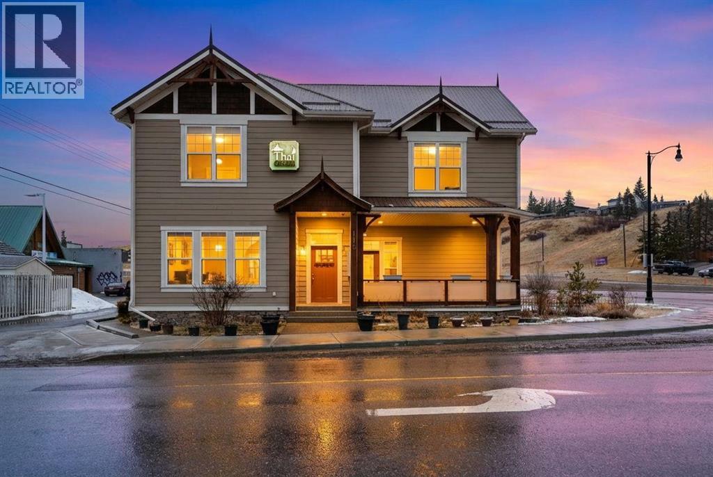 115 Fifth Avenue W, Cochrane, Alberta  T4C 1B1 - Photo 1 - A2299220