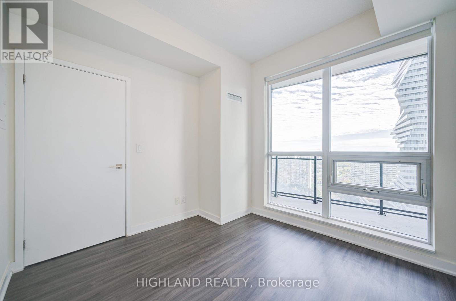 2410 - 510 Curran Place, Mississauga, Ontario  L5B 0J8 - Photo 12 - W12987904