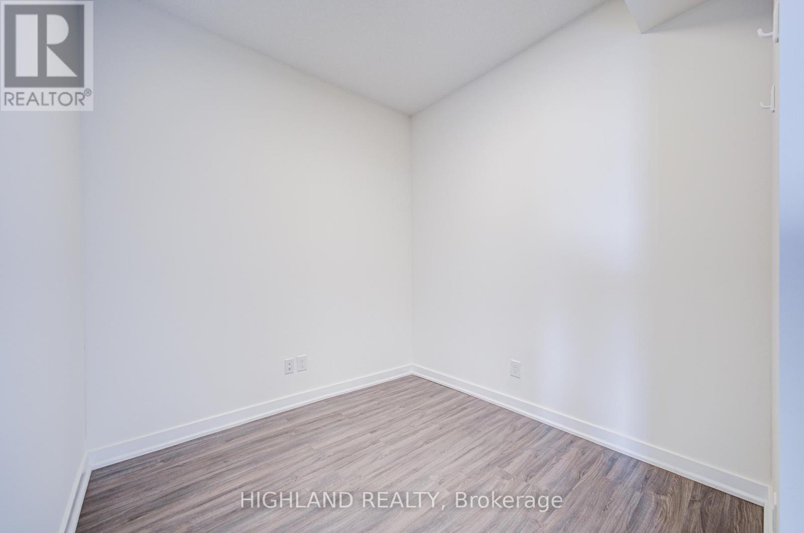 2410 - 510 Curran Place, Mississauga, Ontario  L5B 0J8 - Photo 13 - W12987904