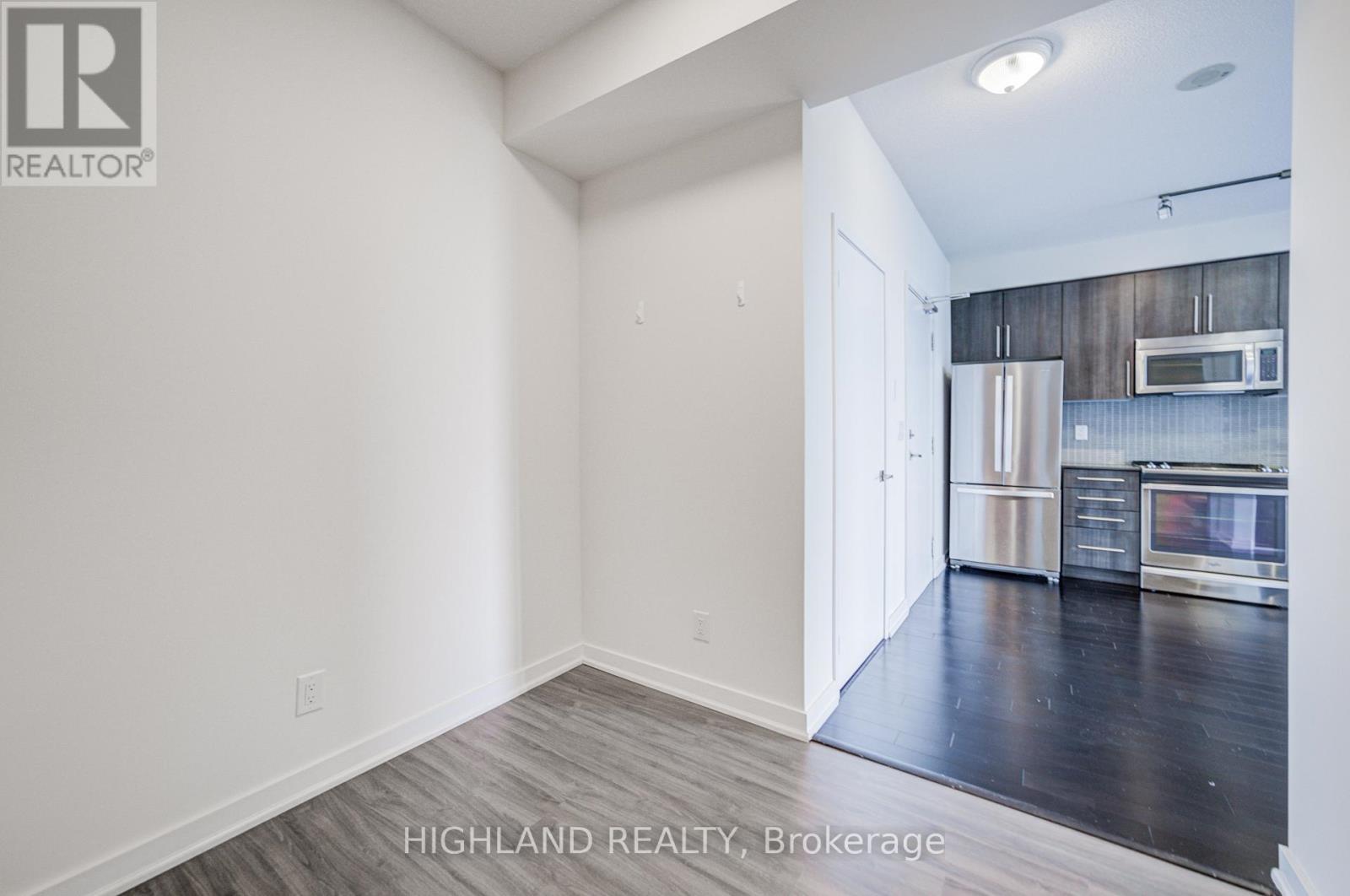 2410 - 510 Curran Place, Mississauga, Ontario  L5B 0J8 - Photo 14 - W12987904