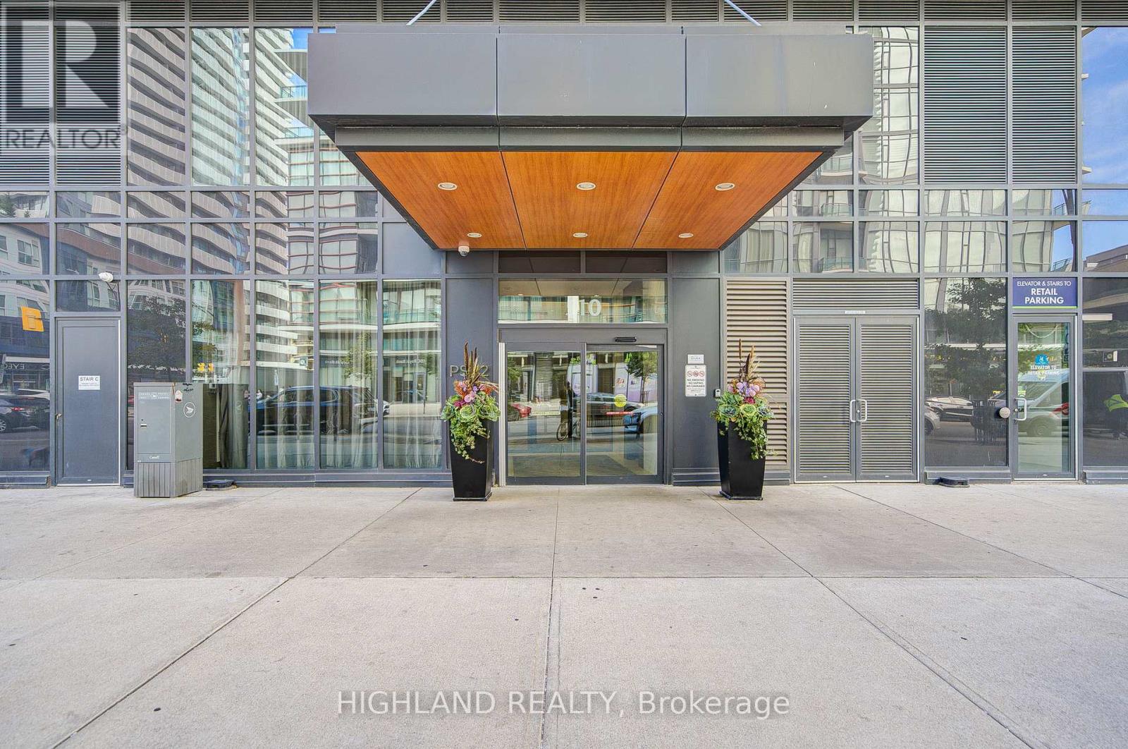 2410 - 510 Curran Place, Mississauga, Ontario  L5B 0J8 - Photo 2 - W12987904