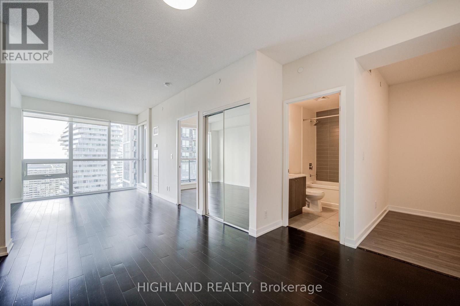 2410 - 510 Curran Place, Mississauga, Ontario  L5B 0J8 - Photo 4 - W12987904