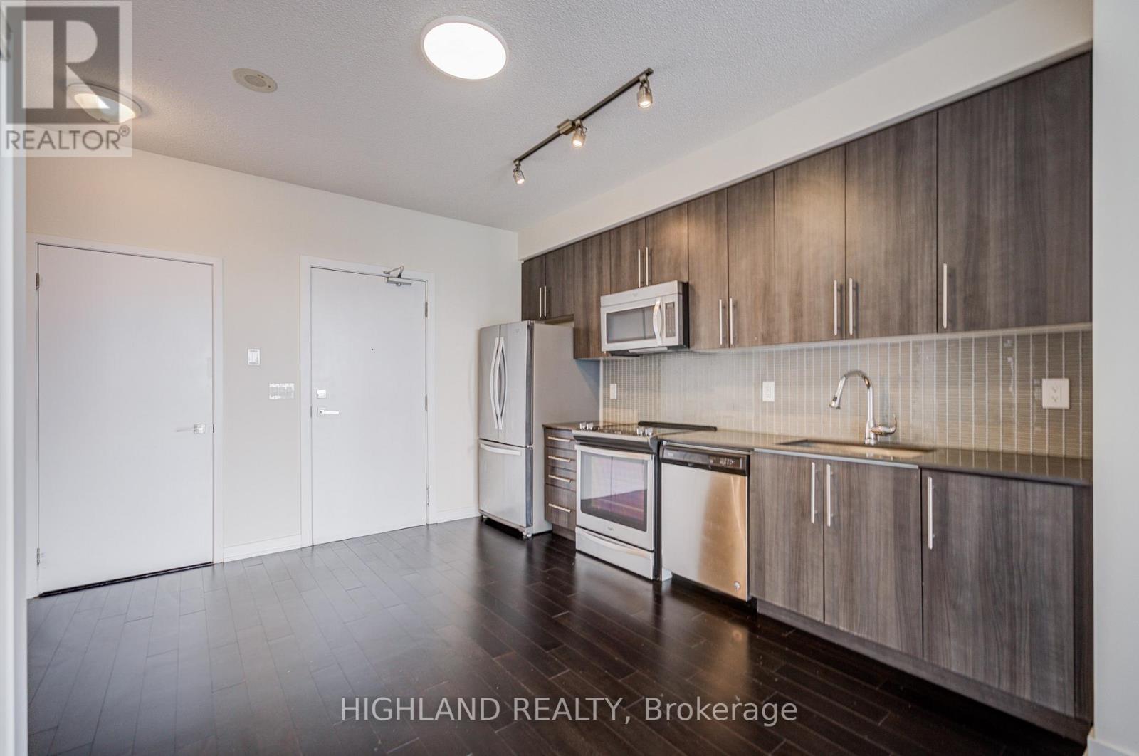 2410 - 510 Curran Place, Mississauga, Ontario  L5B 0J8 - Photo 6 - W12987904