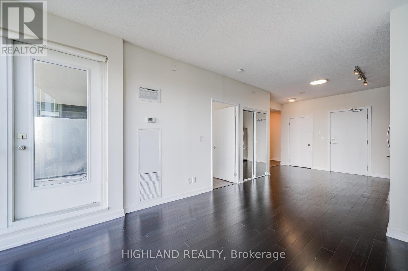 2410 - 510 Curran Place, Mississauga, Ontario  L5B 0J8 - Photo 9 - W12987904