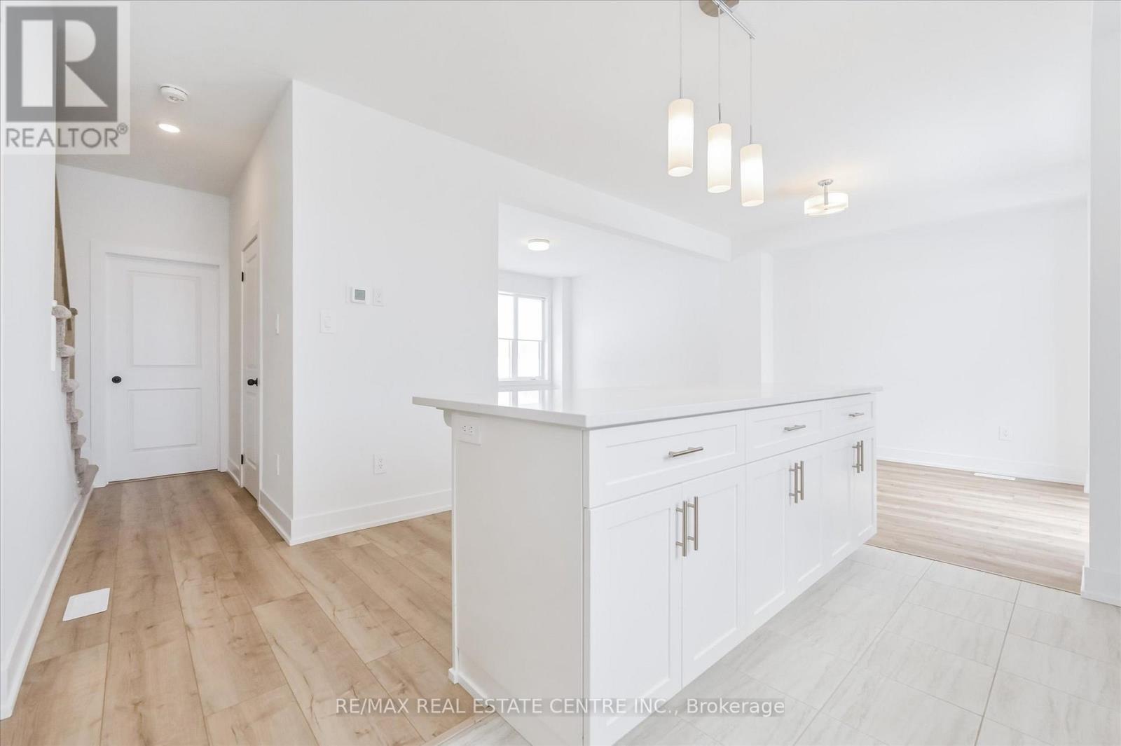 3 - 690 Broadway Avenue, Orangeville, Ontario  L9W 5C8 - Photo 11 - W12987906