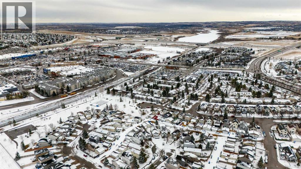 35 Somervale Place Sw, Calgary, Alberta T2Y 3J9 - Photo 3 - A2300249