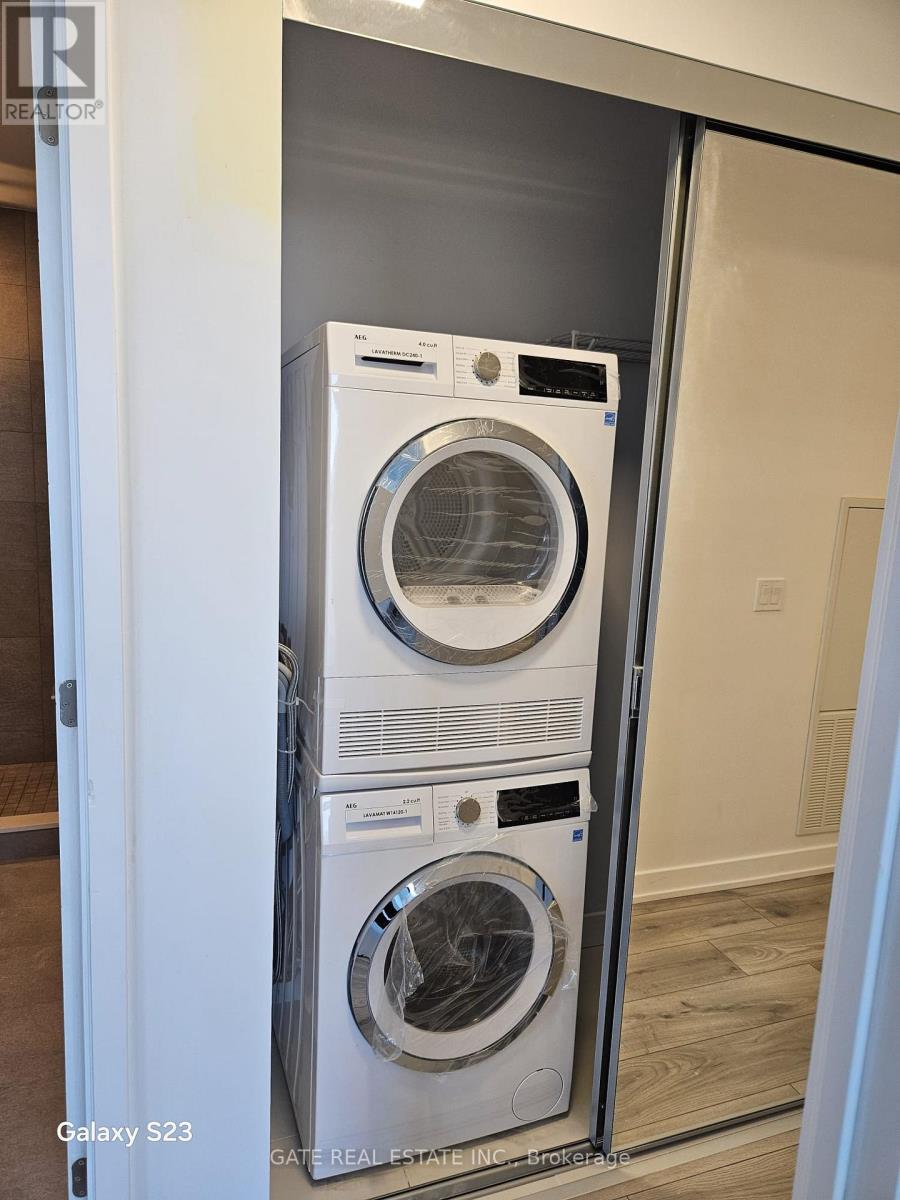 29 Green Trail Court, Toronto, Ontario  M2K 0J9 - Photo 8 - C12987922