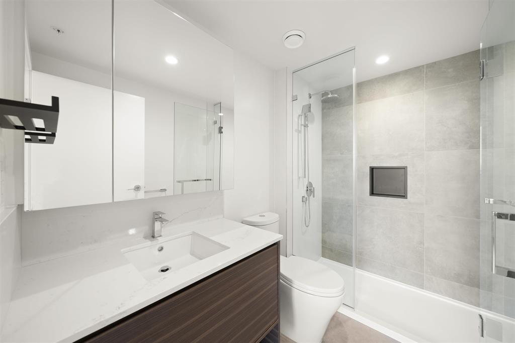 1104 13725 George Junction, Surrey, British Columbia  V3T 0V7 - Photo 10 - R3105787