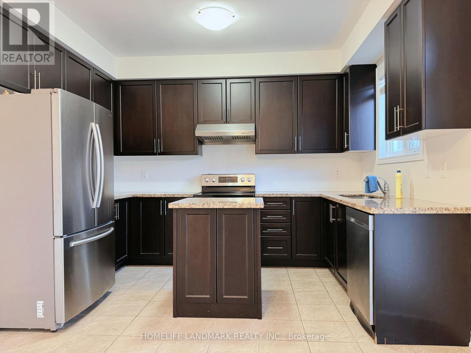 35 Hyacinth Street, Markham, Ontario  L6E 0P4 - Photo 12 - N12987932