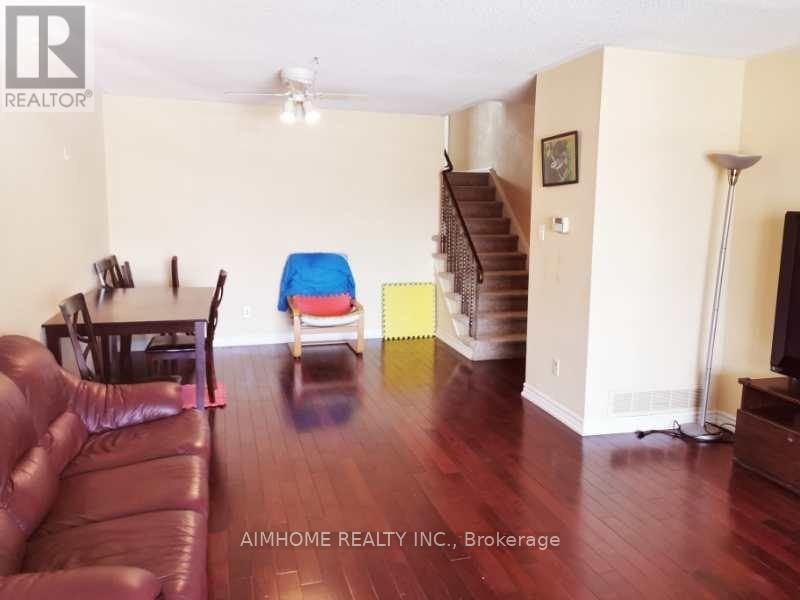 Upper - 62 Mentor Boulevard, Toronto, Ontario  M2H 2N1 - Photo 2 - C12987940