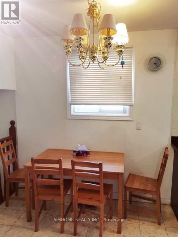 Upper - 62 Mentor Boulevard, Toronto, Ontario  M2H 2N1 - Photo 3 - C12987940