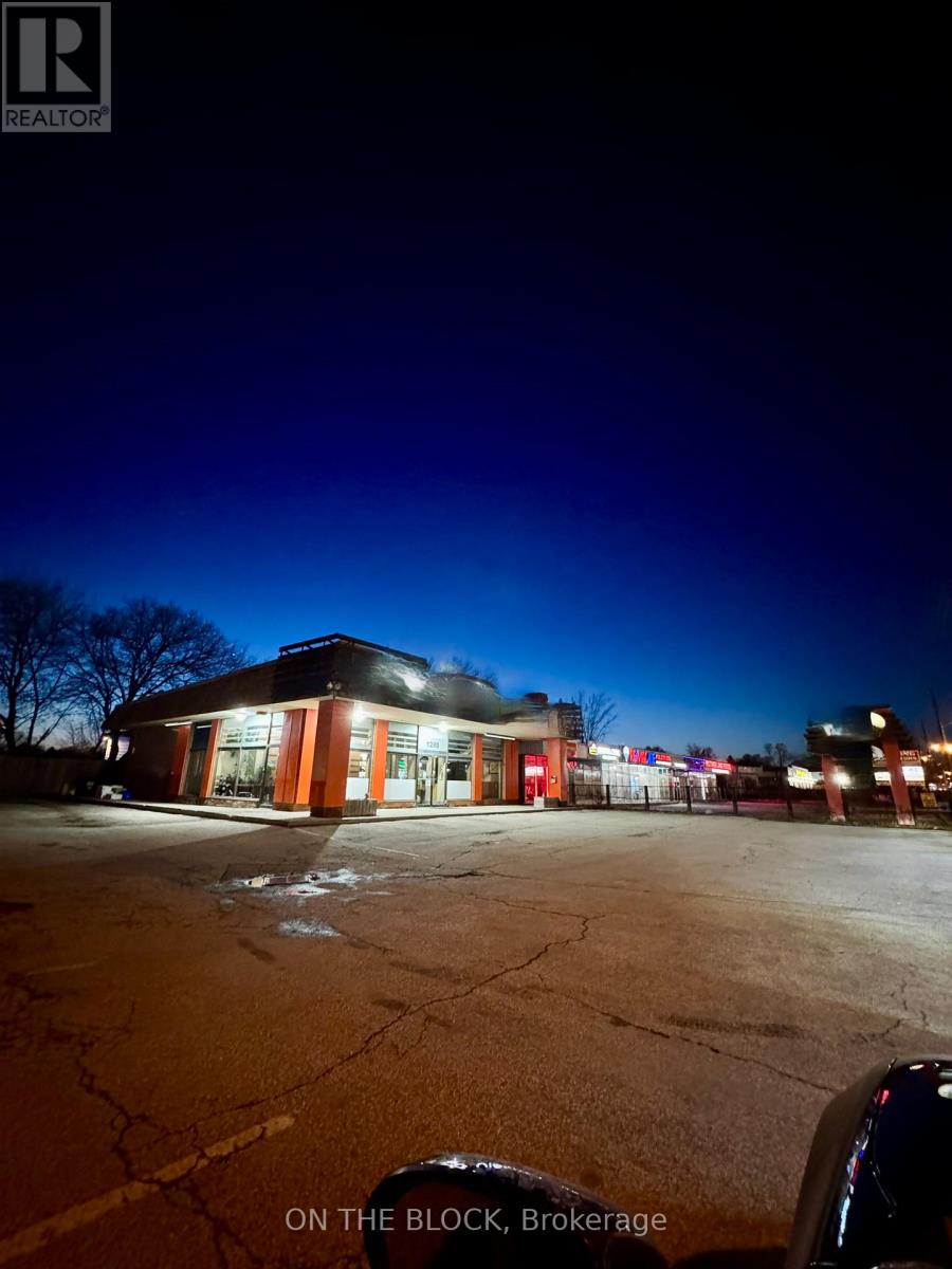 1280 Kennedy Road, Toronto, Ontario  M1P 2L5 - Photo 11 - E12987958