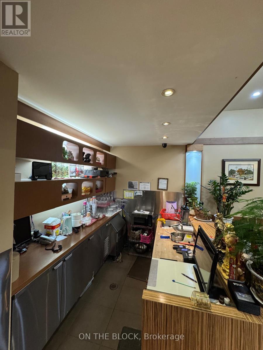 1280 Kennedy Road, Toronto, Ontario  M1P 2L5 - Photo 3 - E12987958