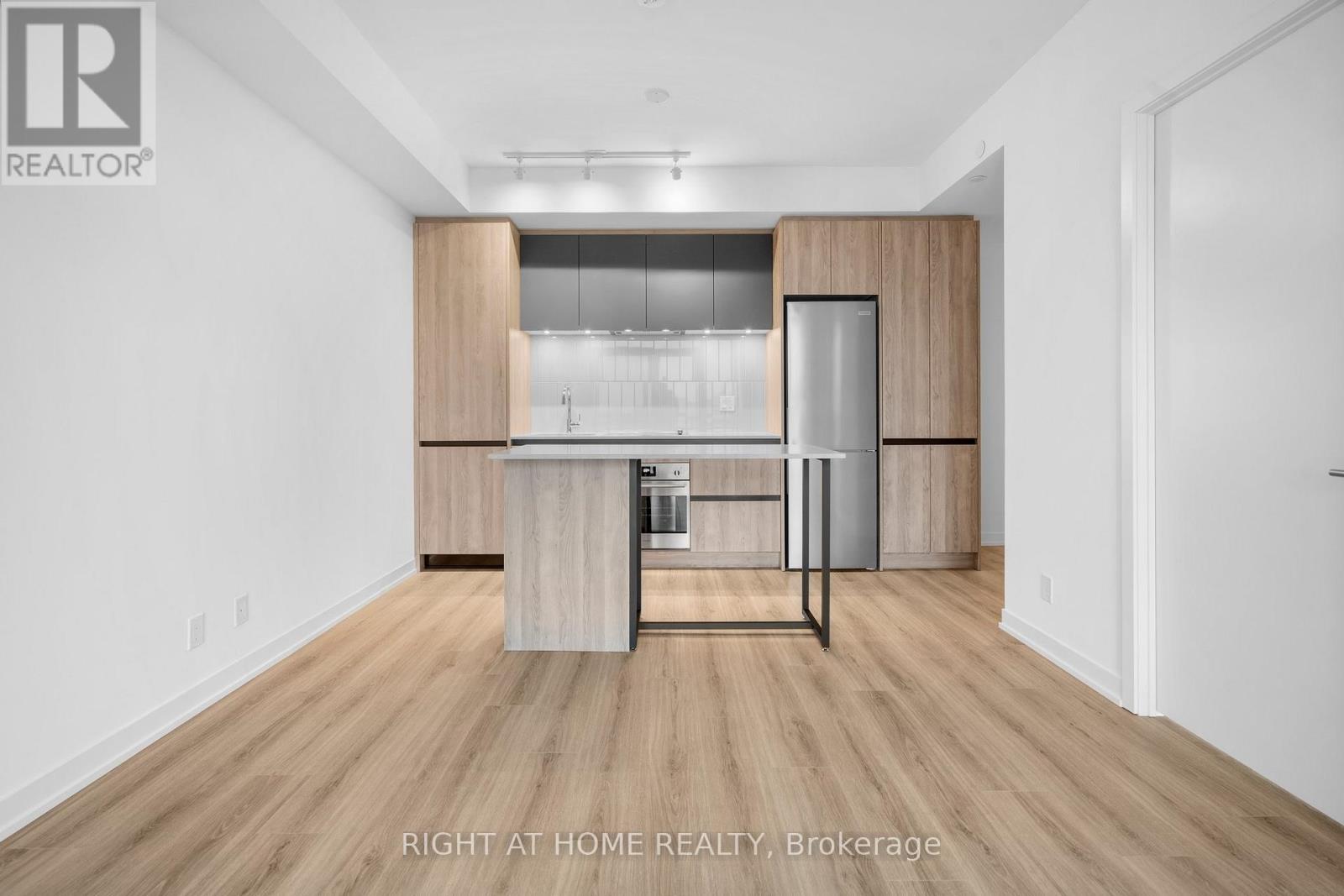 1424 - 7950 Bathurst Street, Vaughan, Ontario  L4J 0L4 - Photo 6 - N12987946