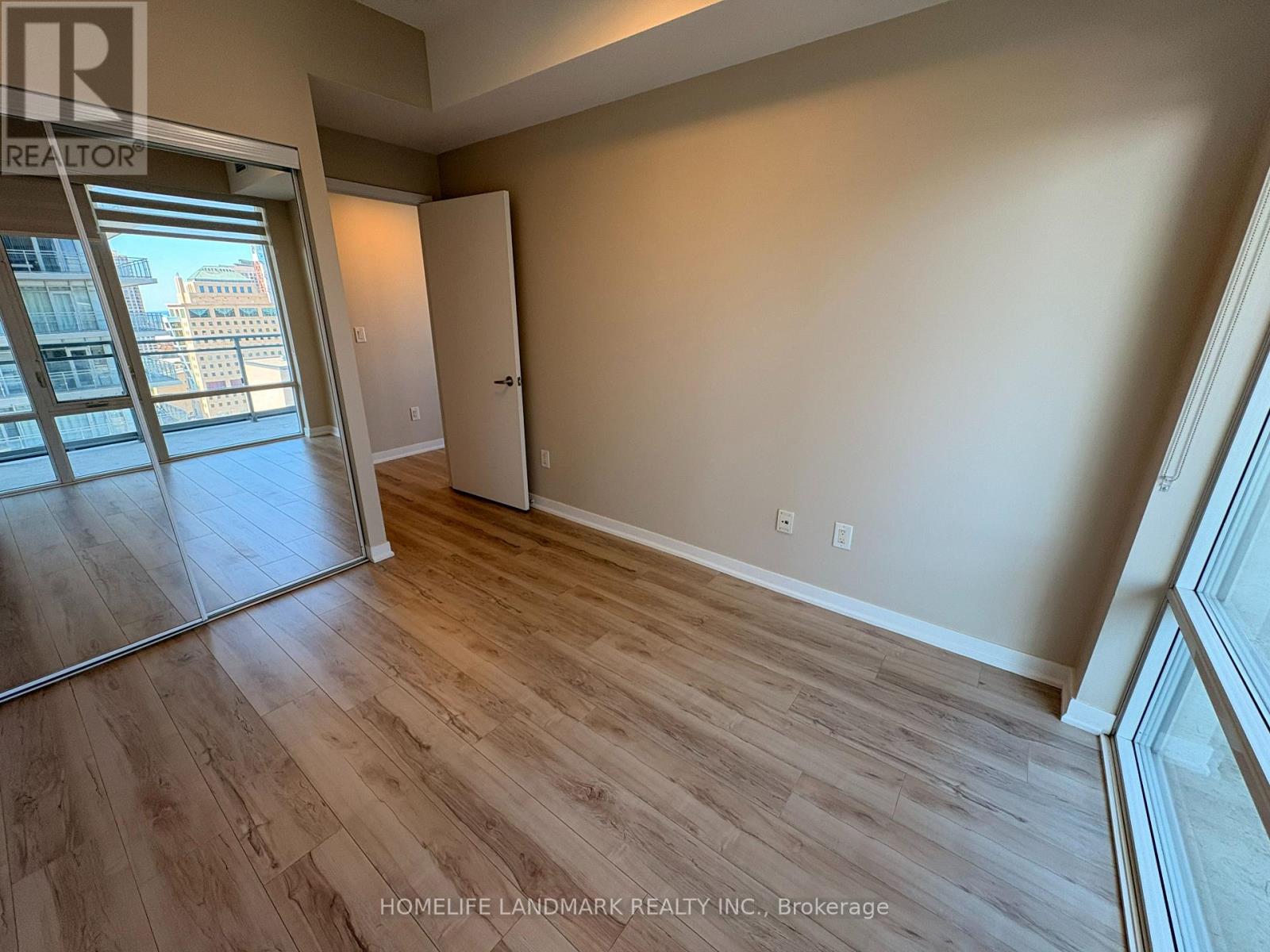 1702 - 360 Square One Drive, Mississauga, Ontario  L5B 0G7 - Photo 13 - W12987952