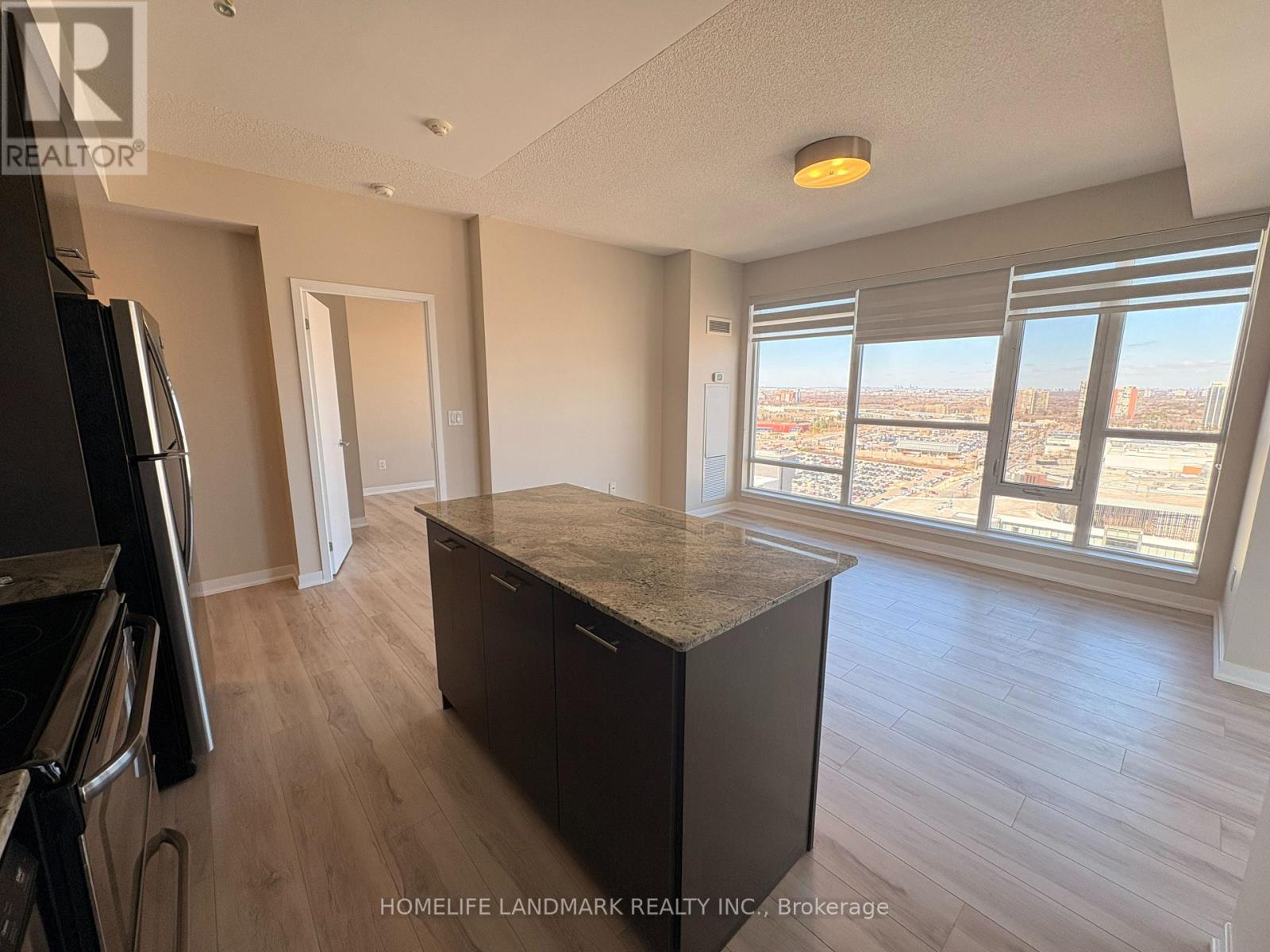 1702 - 360 Square One Drive, Mississauga, Ontario  L5B 0G7 - Photo 6 - W12987952