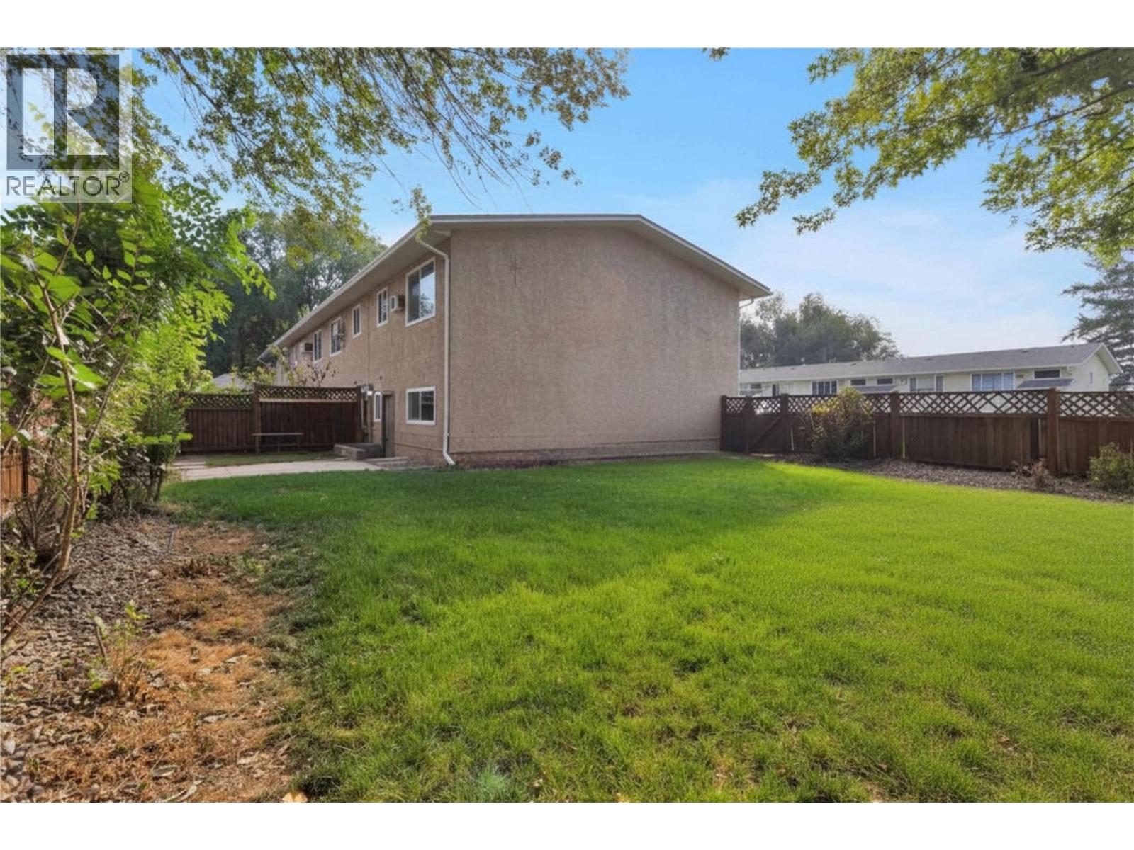 588 McCurdy Road Kelowna Photo 26