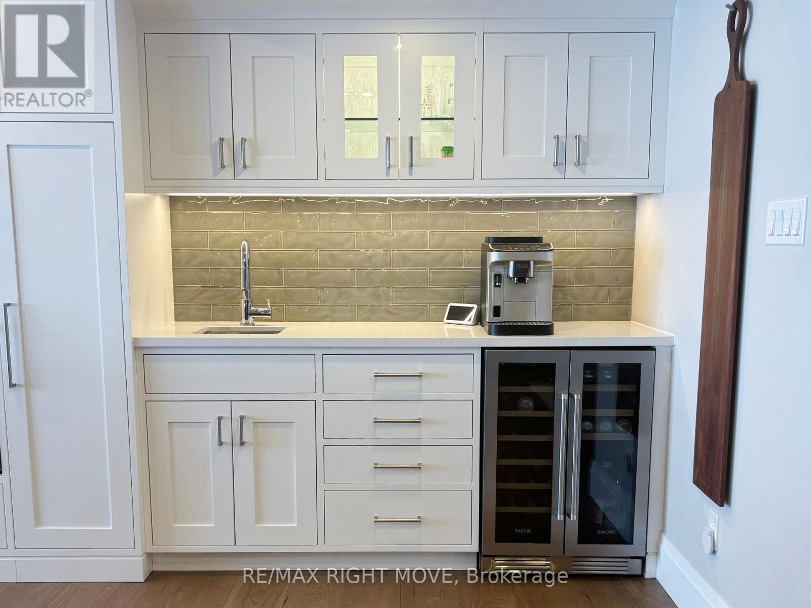 1189 Woodland Drive, Oro-Medonte, Ontario  L3V 0R8 - Photo 7 - S12885716