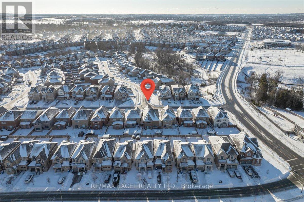 10 DEER PASS ROAD, East Gwillimbury, Ontario