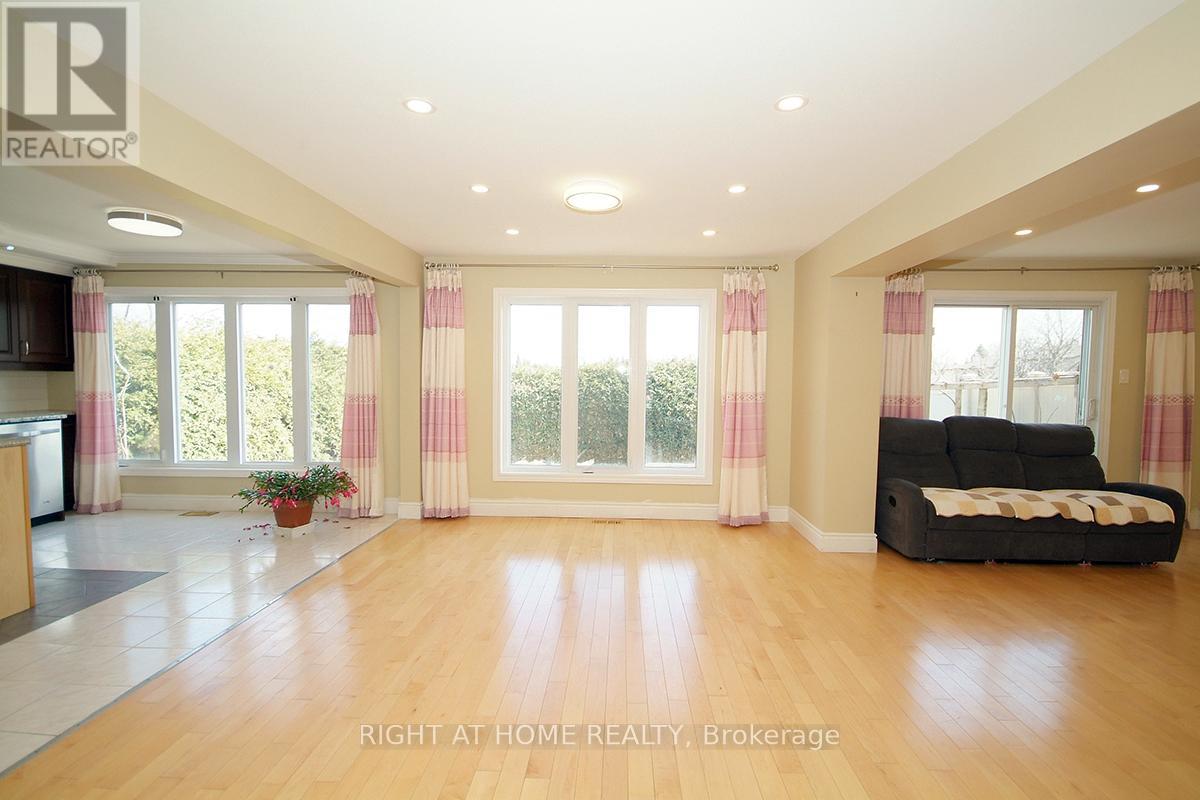 56 Four Seasons Drive, Ottawa, Ontario  K2E 7P8 - Photo 3 - X12987988