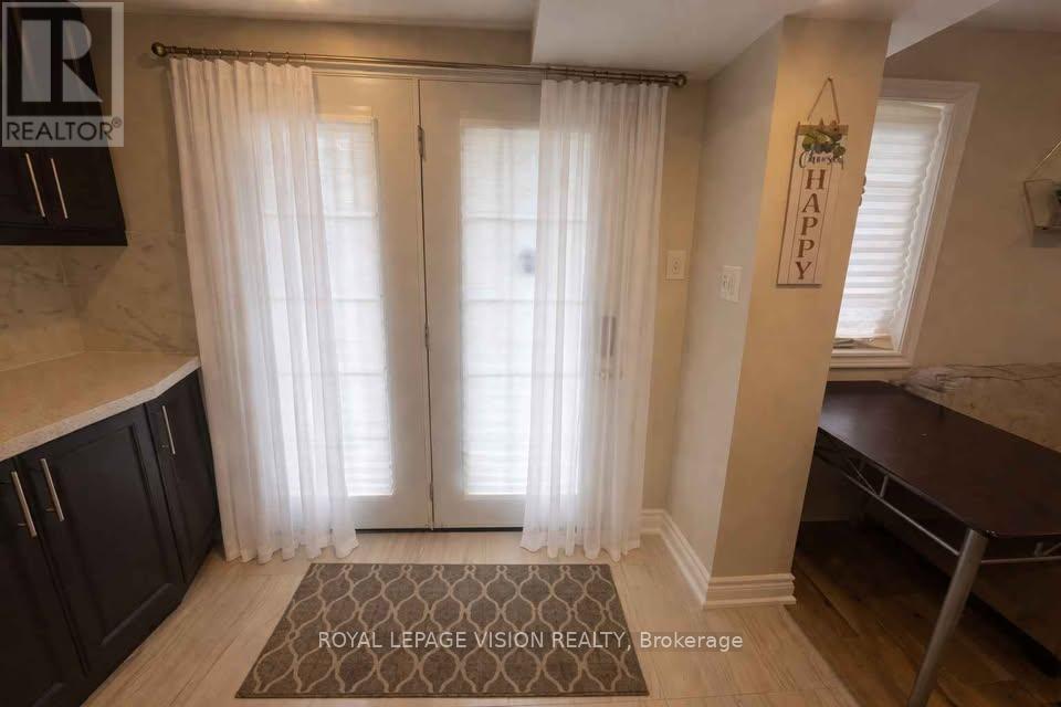 63 Rizal Avenue, Markham, Ontario  L6B 0G7 - Photo 5 - N12987974
