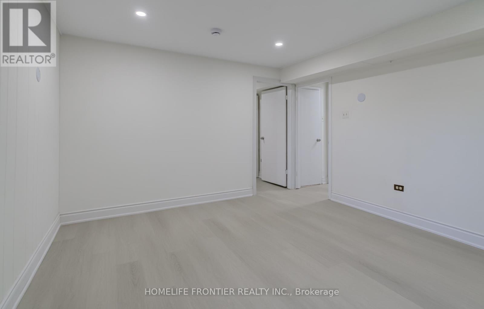 B - 62 Clark Avenue, Markham, Ontario  L3T 1S5 - Photo 11 - N12987982