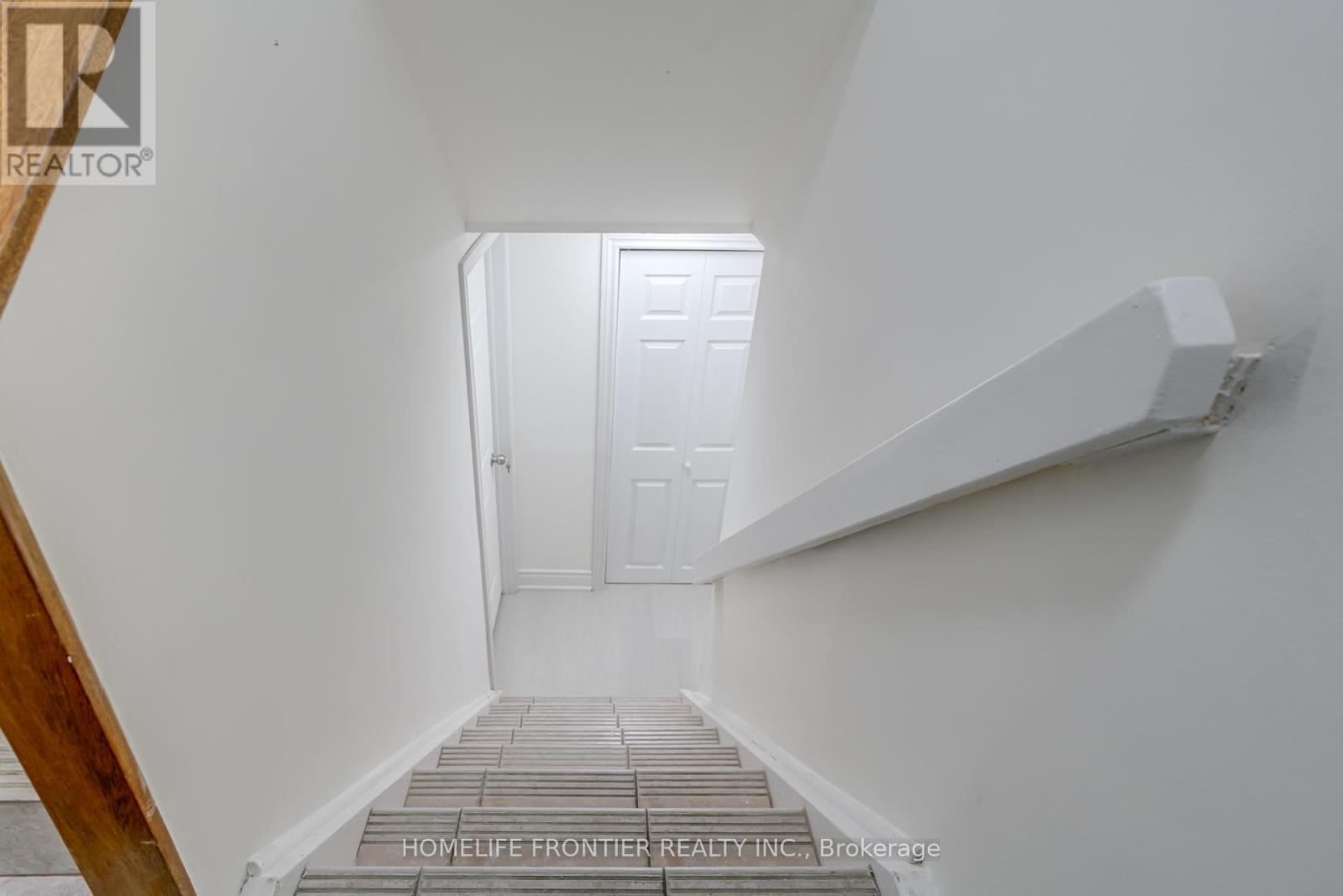 B - 62 Clark Avenue, Markham, Ontario  L3T 1S5 - Photo 6 - N12987982